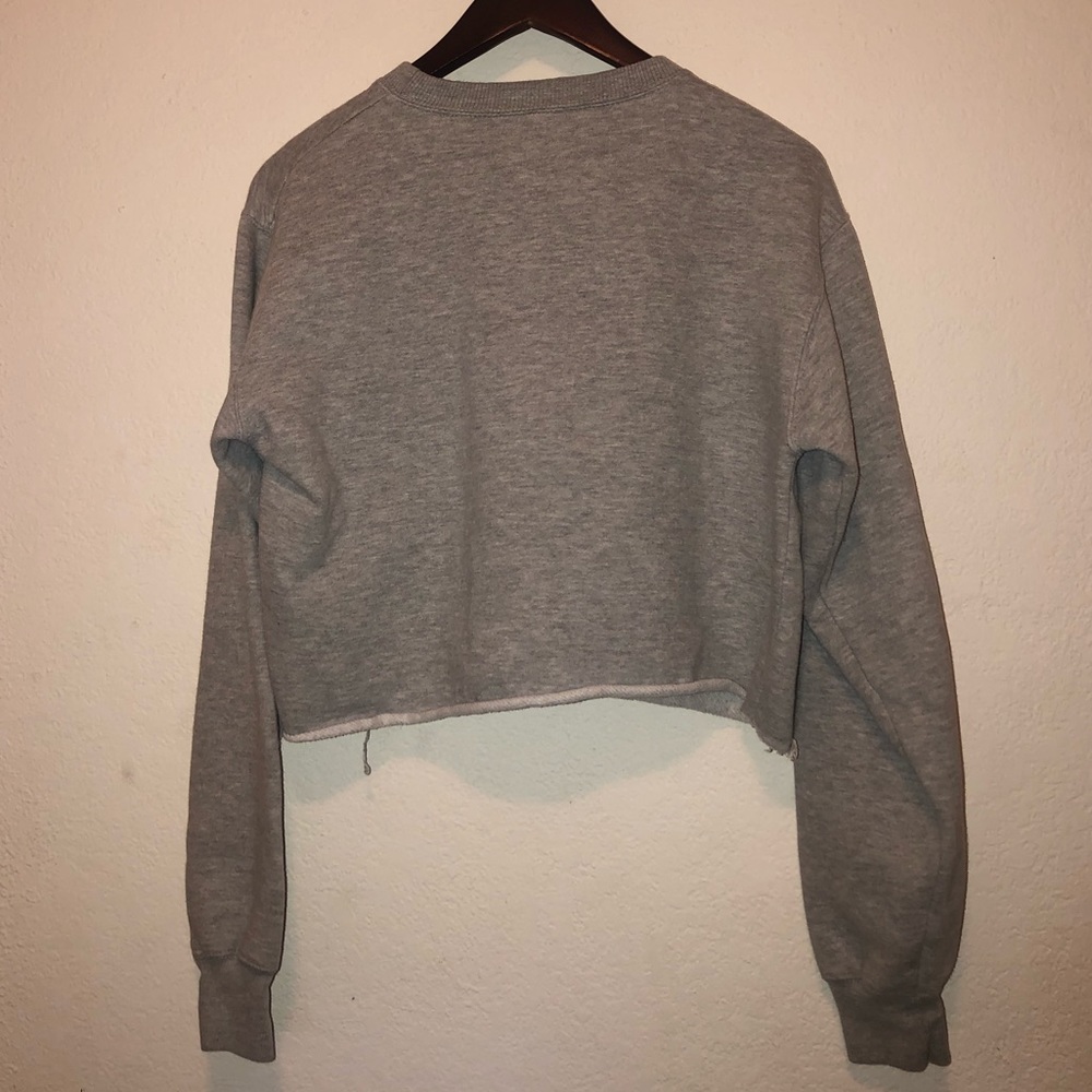 Brandy Melville cropped sweater - Picture 3 of 3